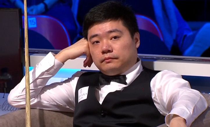 双方各项赛事历史交锋127场，曼城28胜35平64负战绩处于下风，其中在英超赛场上，两队先后有过52次交手经历，曼城12胜19平21负同样处于劣势。